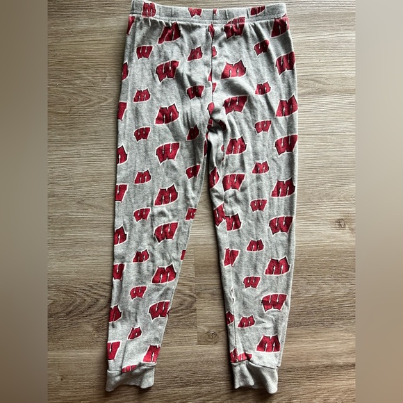 Gray and Red Wisconsin Badger Logo Pajama Set - Picture 4 of 5